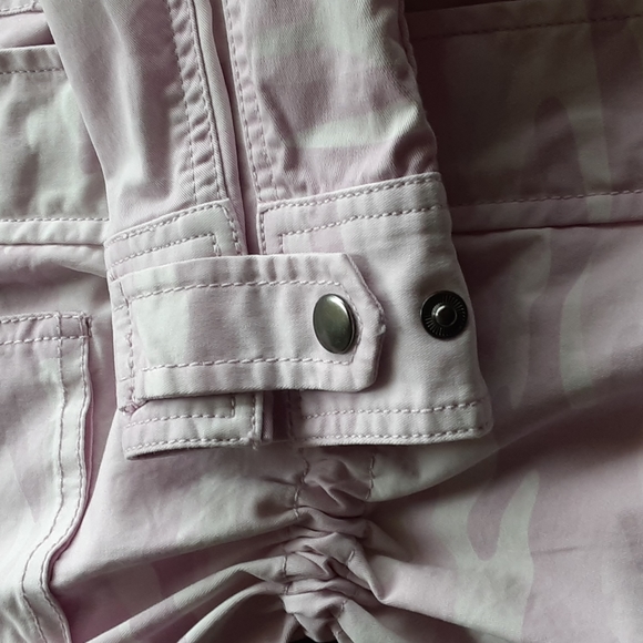 Light pink camouflage jacket - Picture 8 of 9